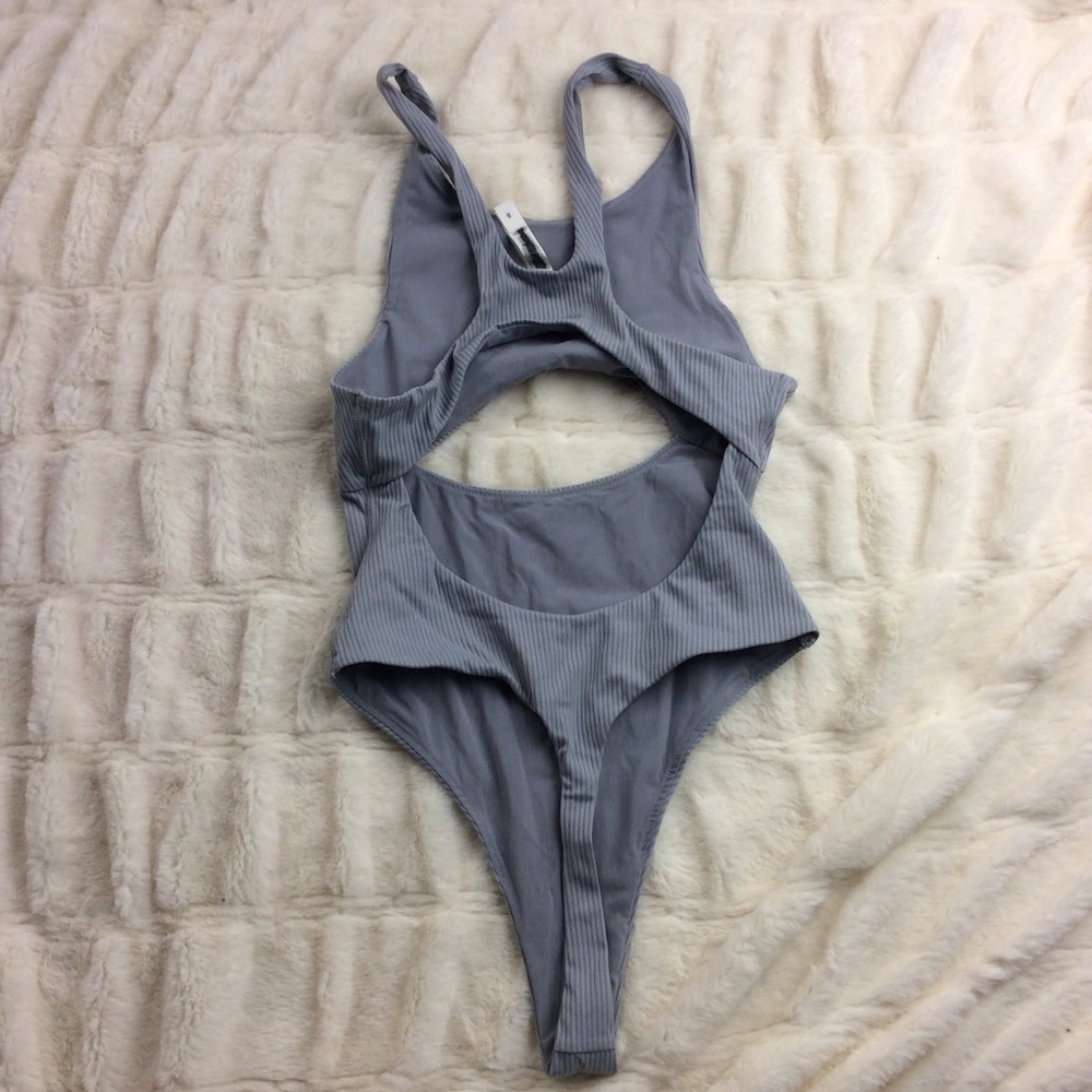 Women's Gray Ribbed Cutout Bodysuit - Picture 5 of 8